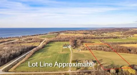 Bader Road, Luxemburg, WI 54217