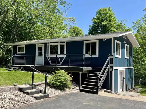 n6474 South Long Lake Road, Waupaca, WI 54981
