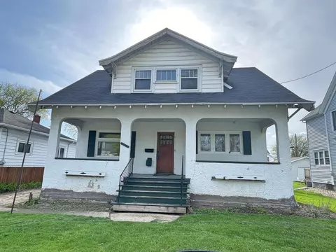 507 Oak St, Neenah, WI 54956