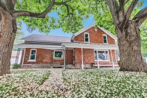 962 Cardinal Ln, Green Bay, WI 54313