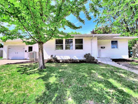 1406 Southland Ave, Oshkosh, WI 54902