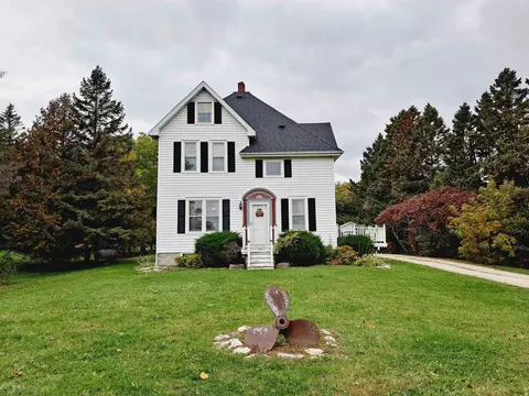 1139 S Duluth Ave, Sturgeon Bay, WI 54235