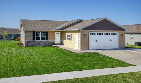 1483 Mera Ln, Kaukauna, WI 54130