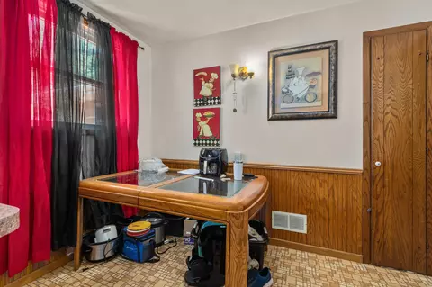 1013 N Mason St, Appleton, WI 54914 photo 9