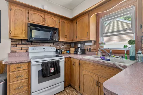1013 N Mason St, Appleton, WI 54914 photo 5