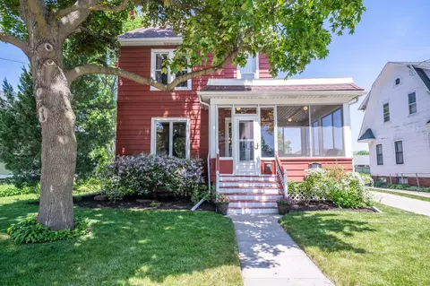 318 W New York Ave, Oshkosh, WI 54901