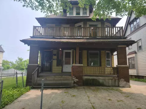 1738 N 34th St, Milwaukee, WI 53208