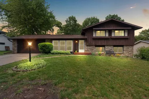 1670 Birchwood Dr, Green Bay, WI 54304