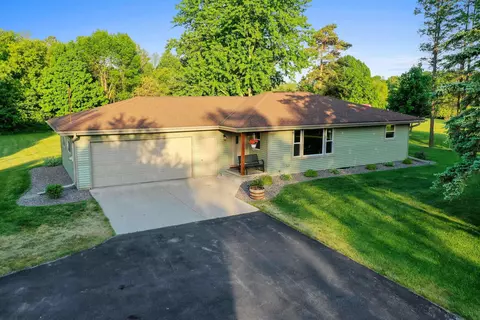 7299 Dickinson Rd, Greenleaf, WI 54126