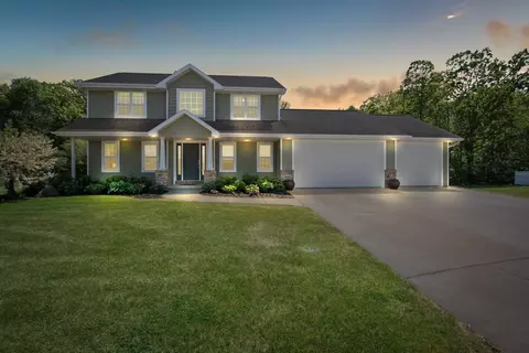 411 Hidden Hollow Ct, Denmark, WI 54208