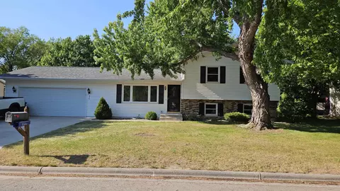 270 Pearl Ave, Shawano, WI 54166