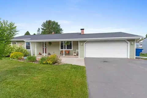 1128 Meadowview Dr, Menasha, WI 54952