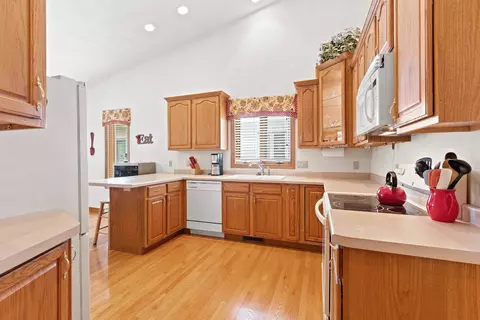 1810 E Sylvan Ave, Appleton, WI 54915 photo 6