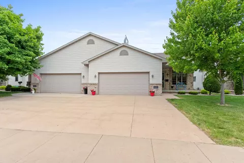 1810 E Sylvan Ave, Appleton, WI 54915 photo 2