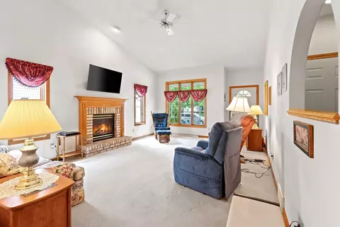 1810 E Sylvan Ave, Appleton, WI 54915 photo 4