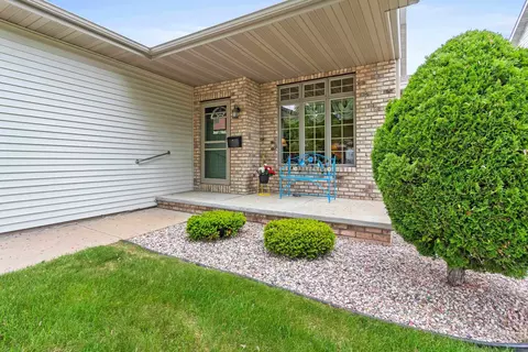 1810 E Sylvan Ave, Appleton, WI 54915 photo 29
