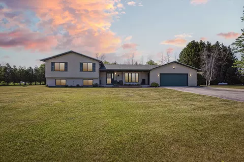 6710 Tagge Rd, Sturgeon Bay, WI 54235