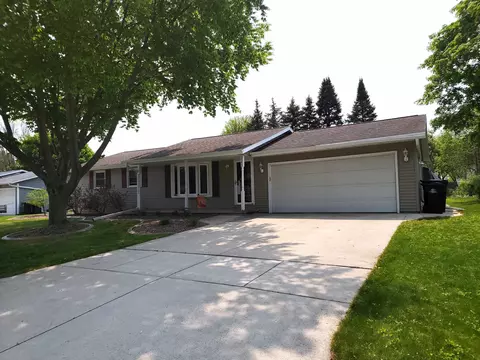 2545 Landler St, Green Bay, WI 54313