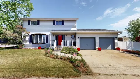 925 State St, Algoma, WI 54201
