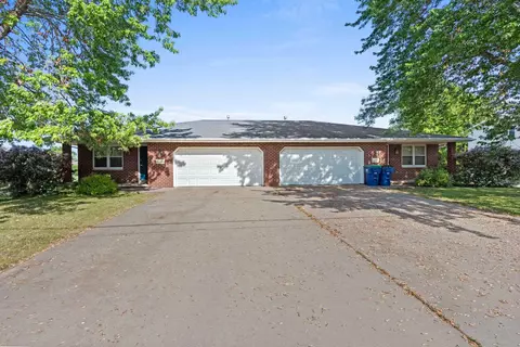 2517 Bellevue St, Green Bay, WI 54311