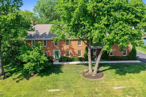 260 Arbor Ln, Green Bay, WI 54301