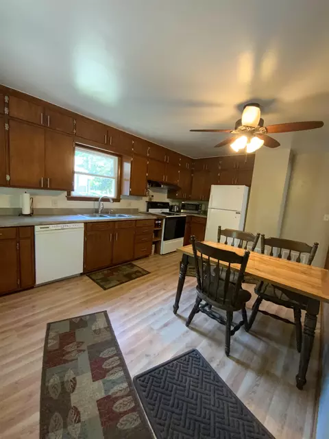 2406 Gmeiner Rd, Appleton, WI 54915 photo 7