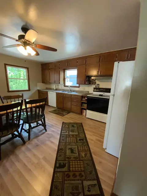 2406 Gmeiner Rd, Appleton, WI 54915 photo 8