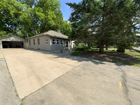 2406 Gmeiner Rd, Appleton, WI 54915