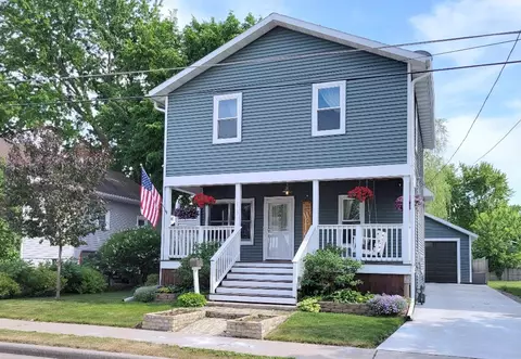 913 Bismarck Ave, Oshkosh, WI 54902