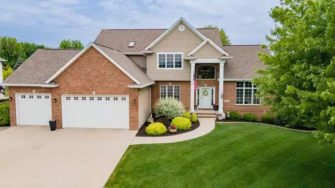 2456 Whistling Swan Ct, Menasha, WI 54952