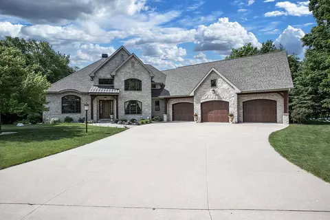 w9045 Great Oak Lane, Hortonville, WI 54944