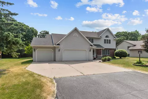 1788 Westbreeze Dr, Oshkosh, WI 54904
