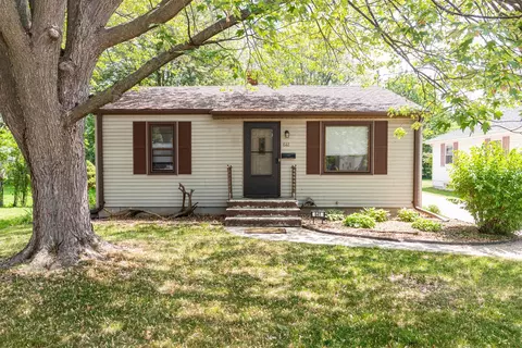 641 Warsaw St, Menasha, WI 54952