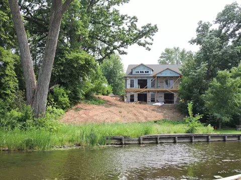 637 E Main St, Omro, WI 54963 photo 8