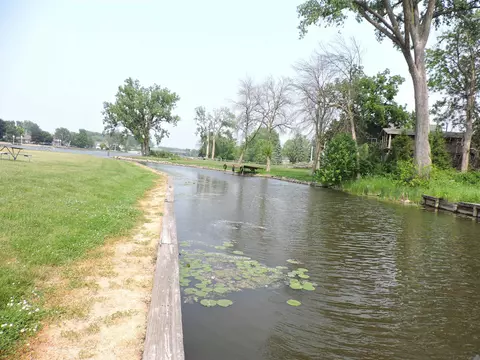 637 E Main St, Omro, WI 54963 photo 10