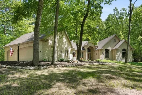 3422 Blackberry Ln, Green Bay, WI 54313