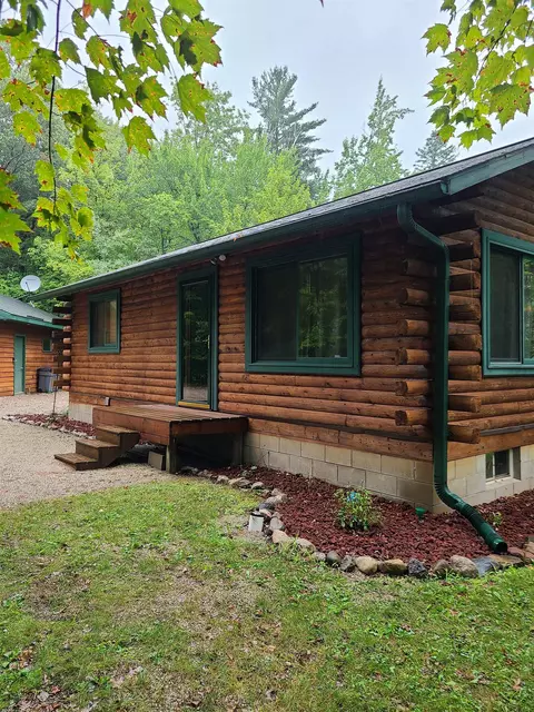 N11990 Marbou Lane, Athelstane, WI 54104