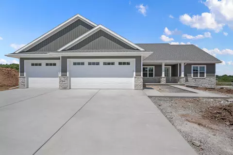 3894 Hawk Ledge Cir, De Pere, WI 54115