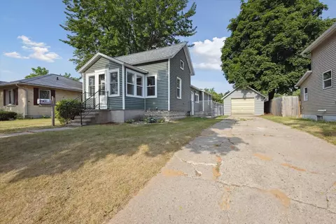 329 S Peck Ave, Peshtigo, WI 54157