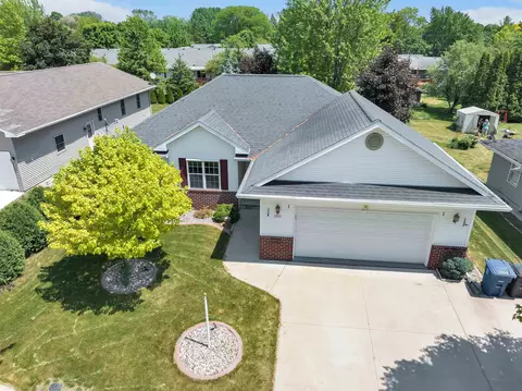 2050 Parkside Dr, Oshkosh, WI 54901