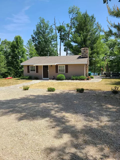 14460 Parkway Rd, Pound, WI 54161