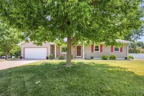 1604 Werner Allen Rd, New London, WI 54961