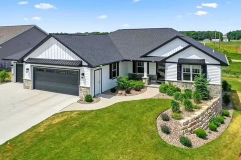 1728 Steiner Ln, Green Bay, WI 54313