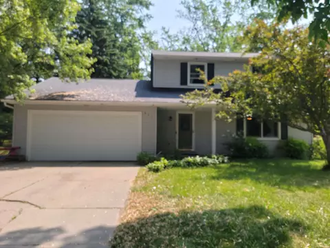 451 Menlo Park Rd, Green Bay, WI 54302