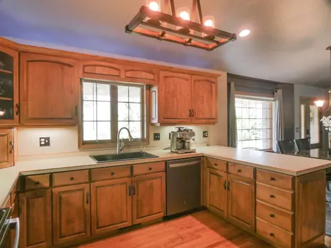w4015 Devine Drive, Appleton, WI 54913 photo 4
