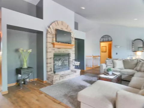 w4015 Devine Drive, Appleton, WI 54913 photo 8