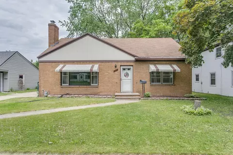 1286 Division St, Green Bay, WI 54303