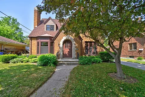 811 S Summit St, Appleton, WI 54914