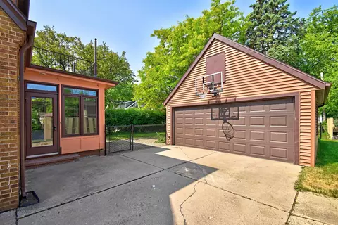 811 S Summit St, Appleton, WI 54914 photo 2