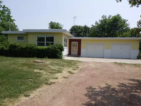 N11008 State Rd 22, Clintonville, WI 54929